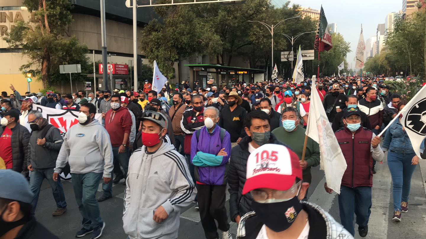 Manifestantes exigen reconocer a la electricidad como derecho humano