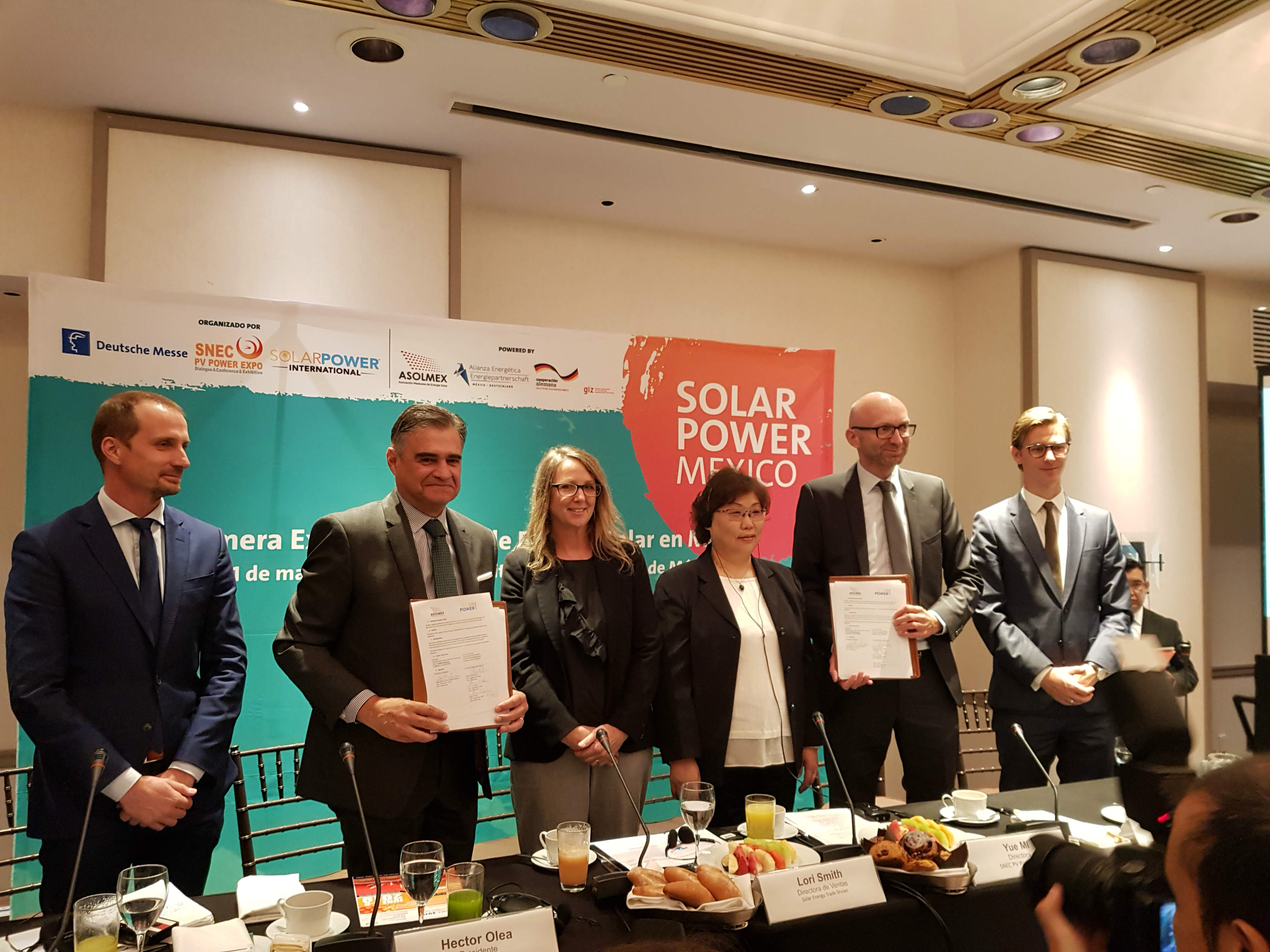 Anuncian conferencia de energía solar en México