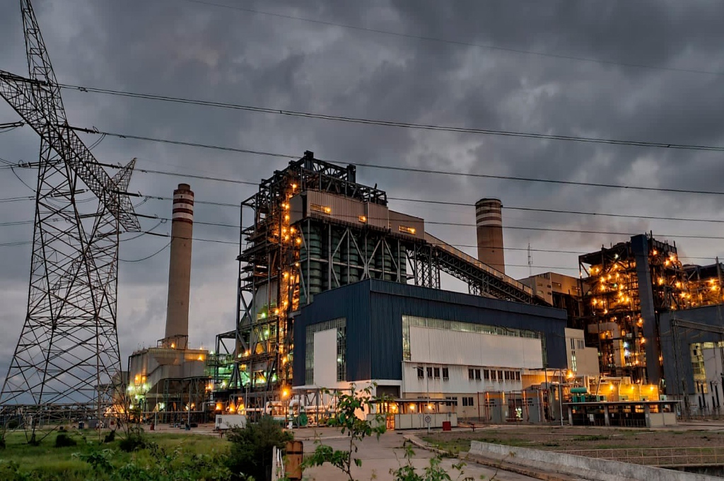 Advierten sobre elevado consumo de agua en central eléctrica de Petacalco