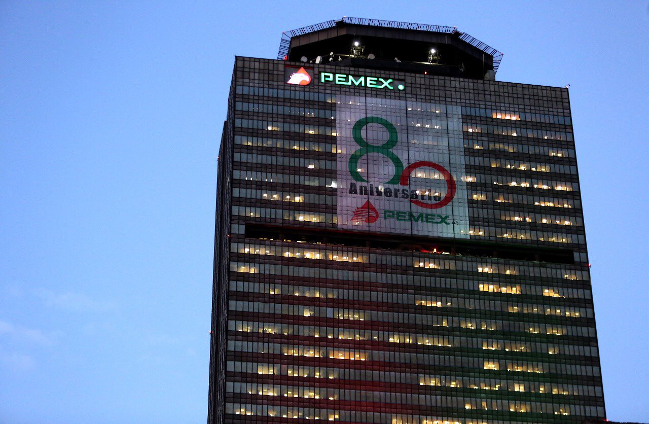 Débiles finanzas de Pemex dificultan metas medioambientales