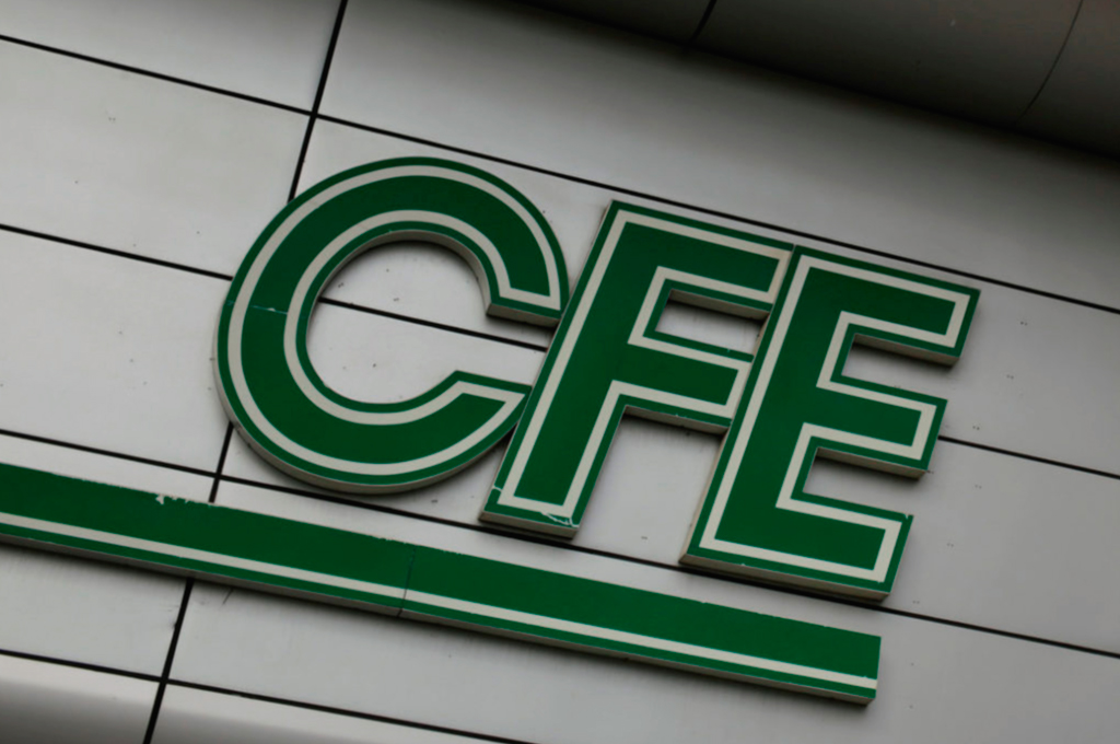 CFE denuncia empresa que usurpa identidad de sus trabajadores