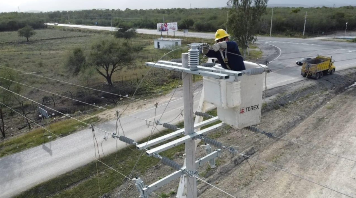 Restablece CFE suministro eléctrico a usuarios afectados por frente frío No. 25