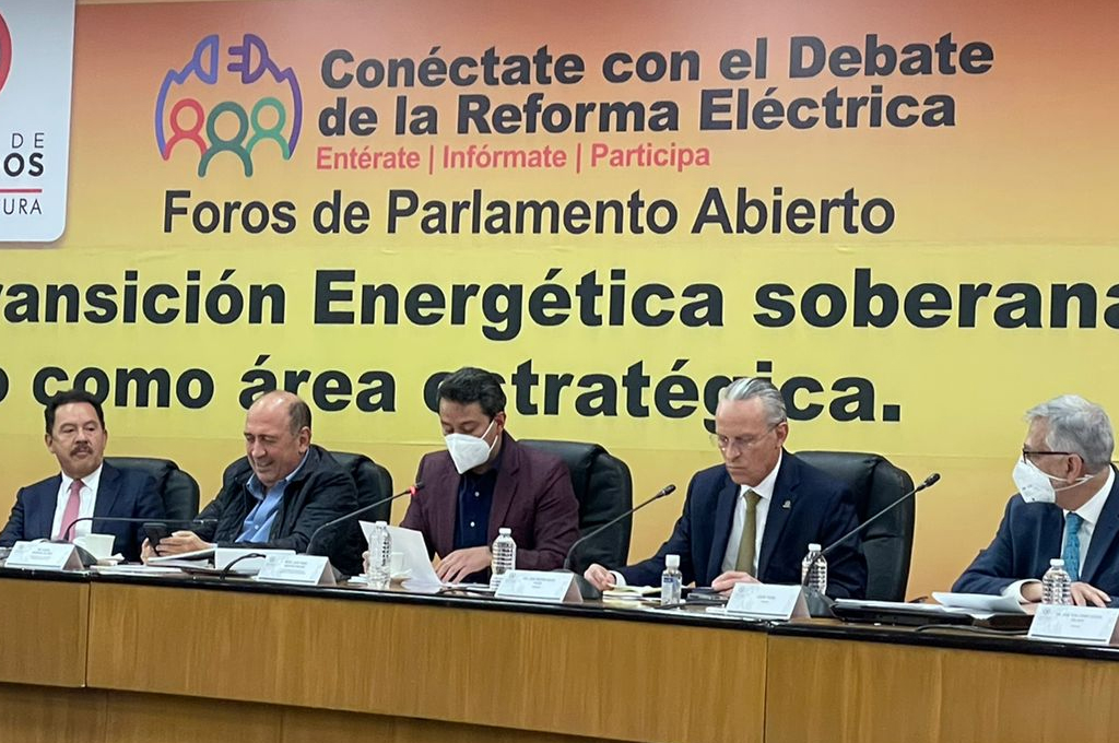 Llama Coparmex a ajustar contratos eléctricos; pide no modificar la Constitución