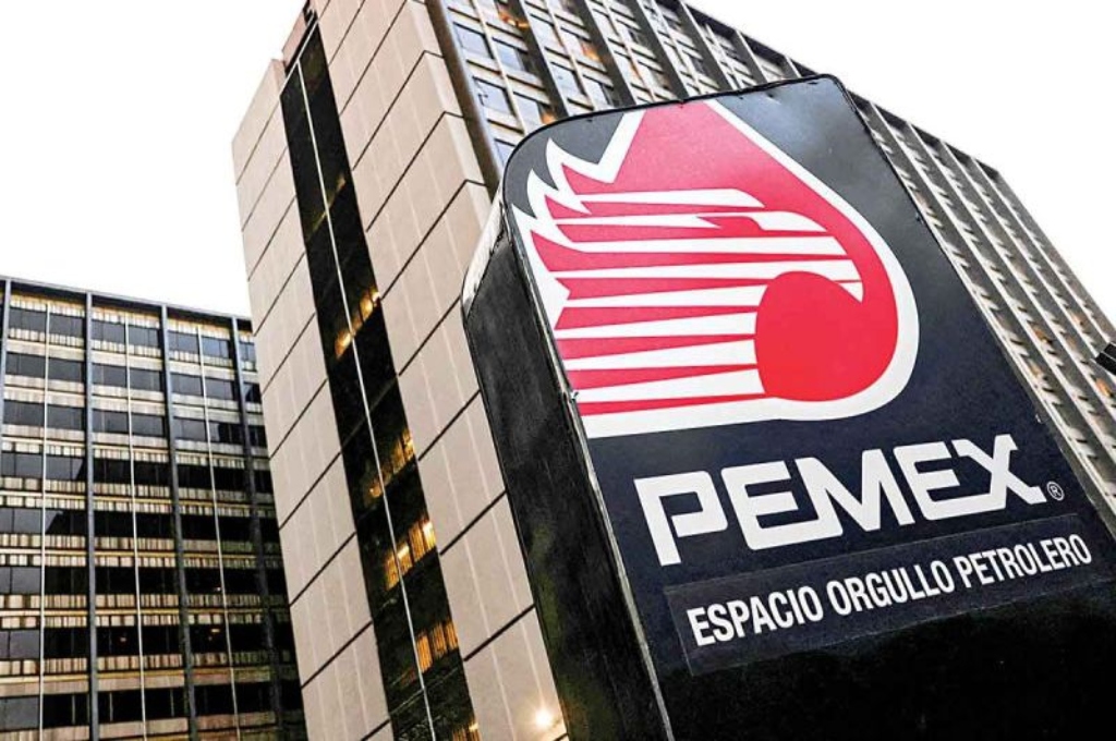 Pemex requiere vender activos para pagar deuda: Banco Base