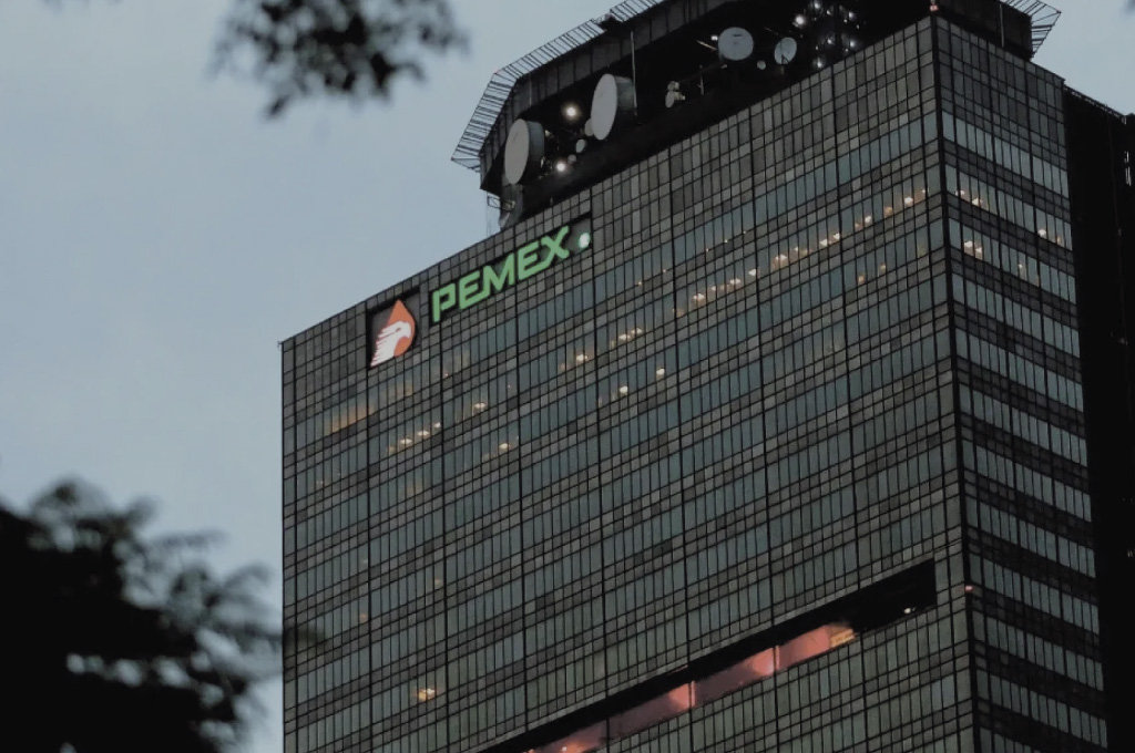 ¡Falsa alarma! Granada en edificio de Pemex no era real   