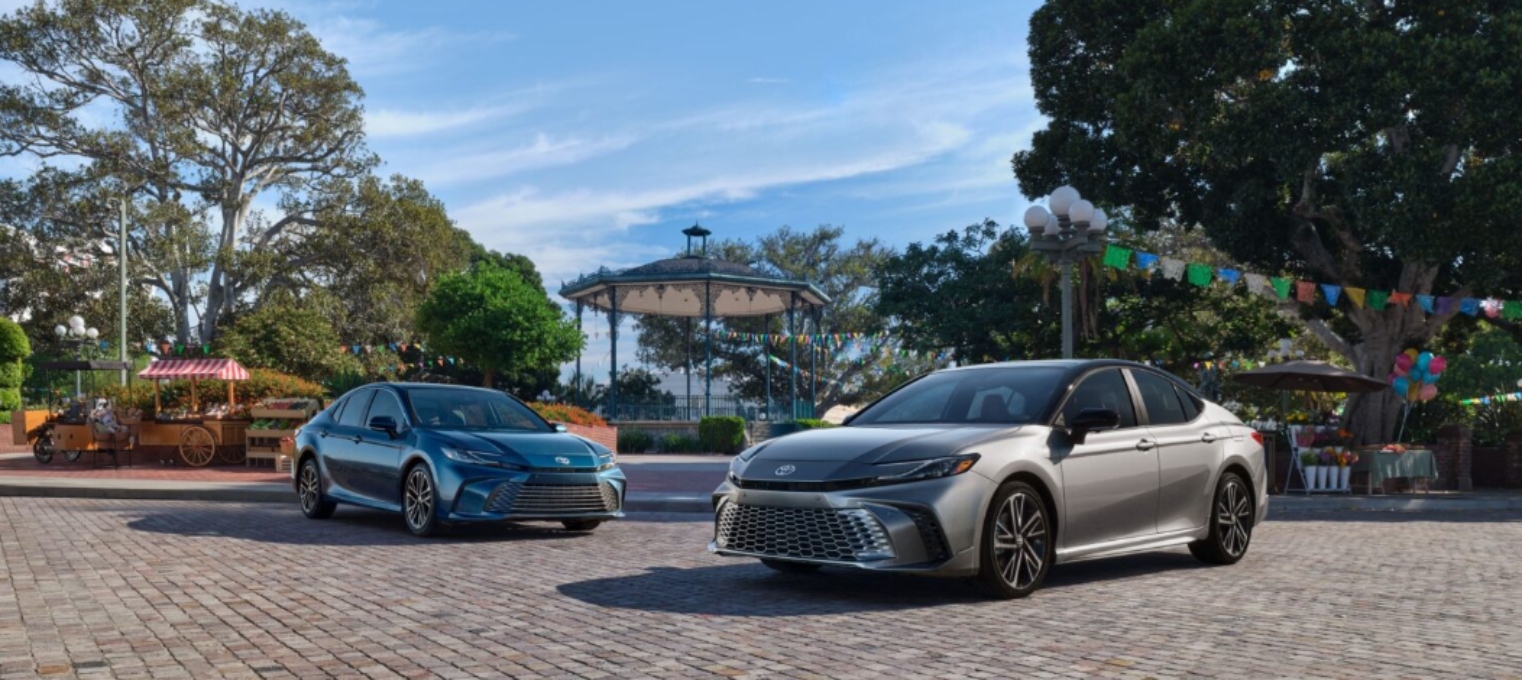 Mezcla Toyota elegancia y tecnología en el nuevo Camry híbrido eléctrico