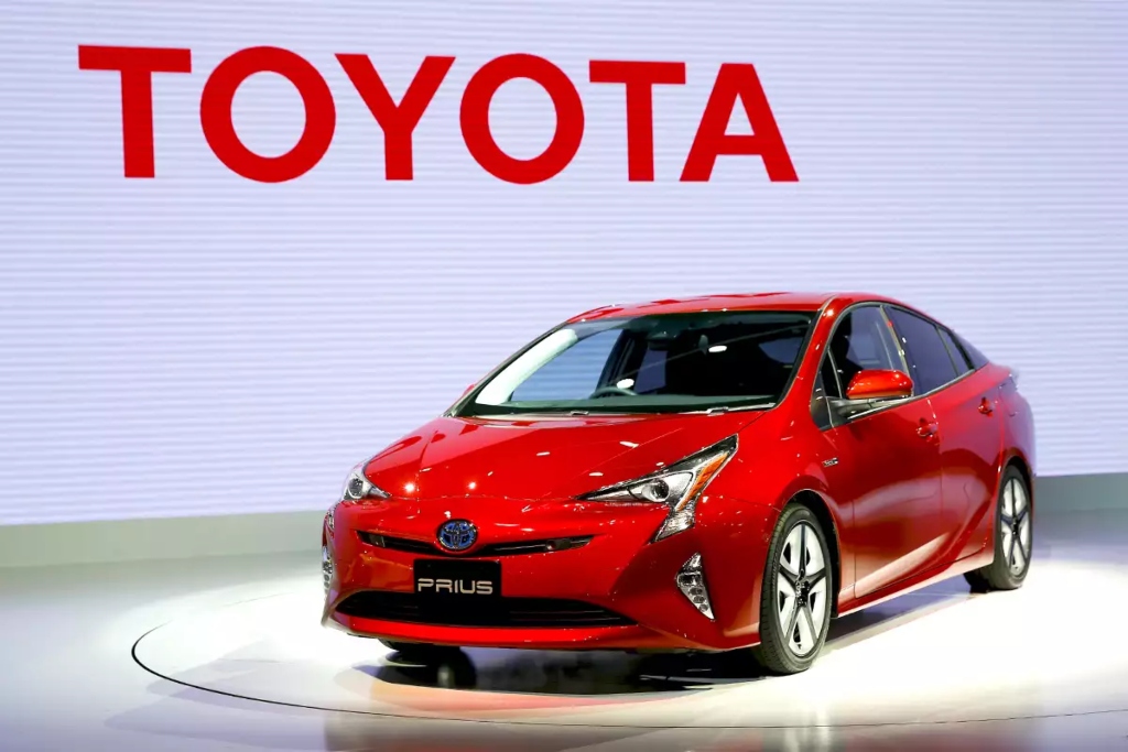 Reafirma Toyota su compromiso con la electromovilidad en México