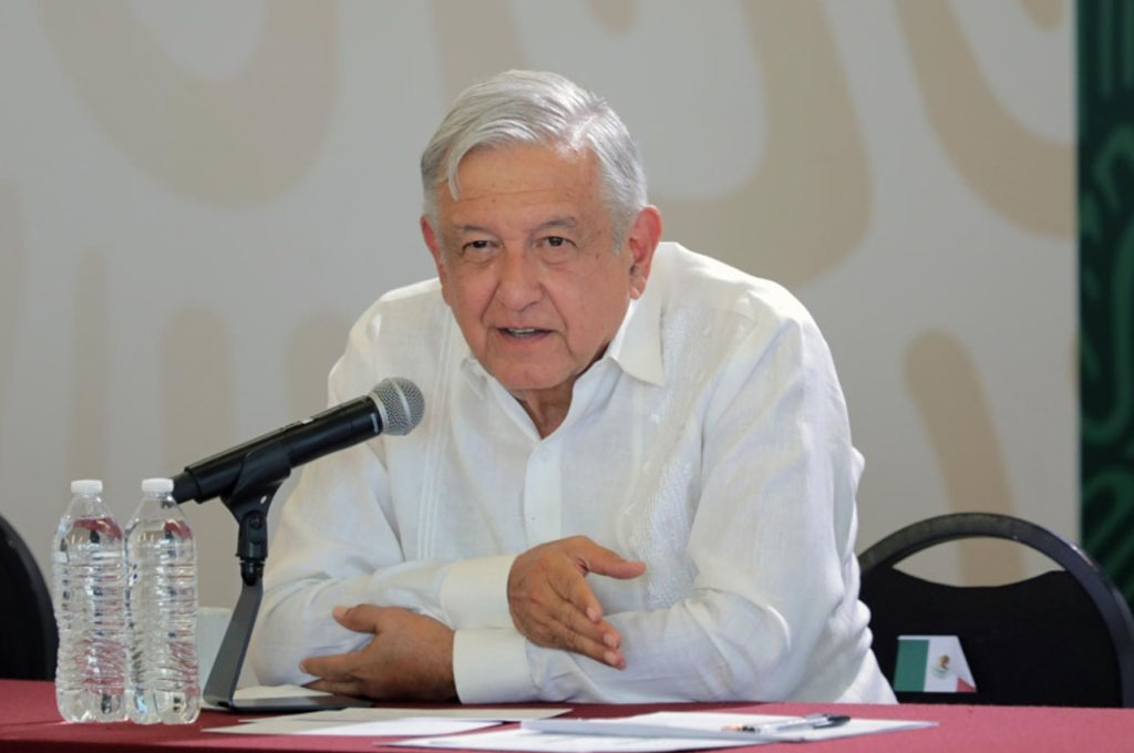 Prepara AMLO reforma constitucional en materia eléctrica