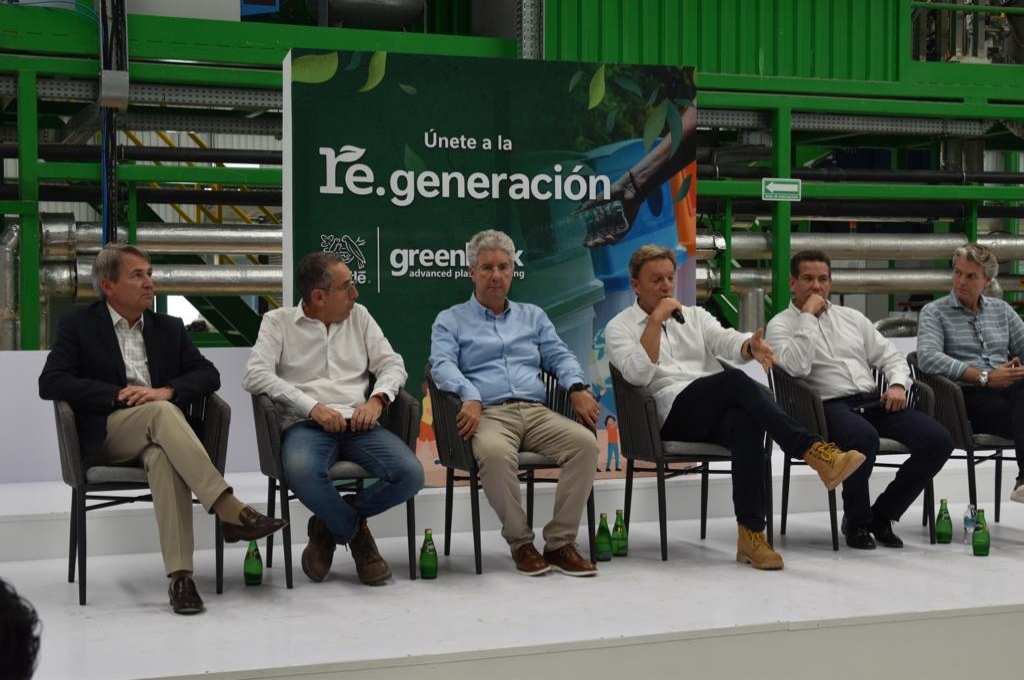 Nestlé apuesta por ‘energía plástica’; lanza planta de reciclaje químico