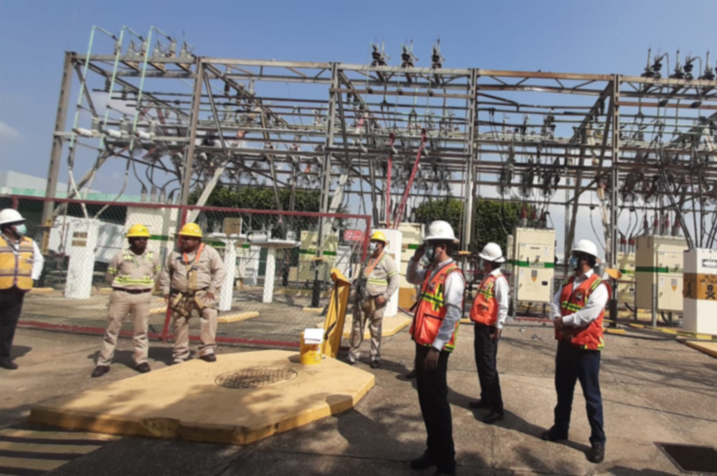 Falla técnica provoca incendio en subestación eléctrica de CFE