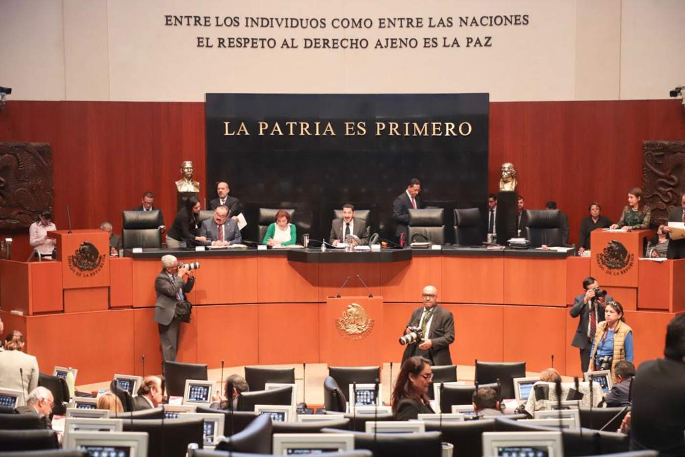 Senado rechaza ternas para CRE