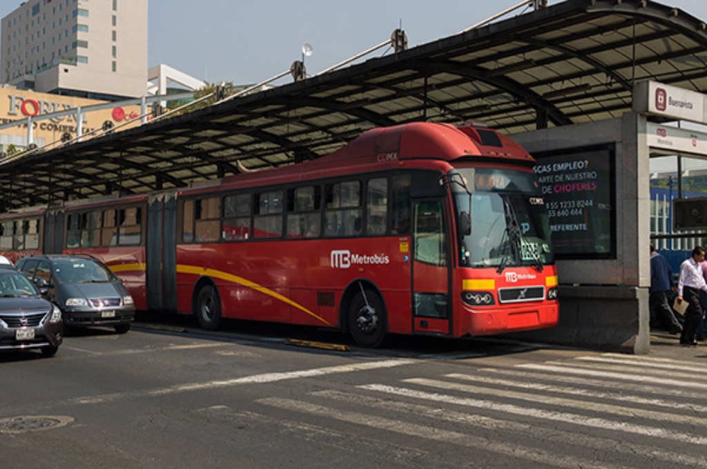 Metrobús eléctrico de la CDMX evita la emisión de 14 mil toneladas de C02 anuales