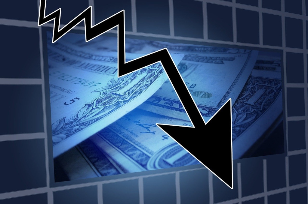 Caída de 32.7% en ingresos petroleros pegan a finanzas públicas