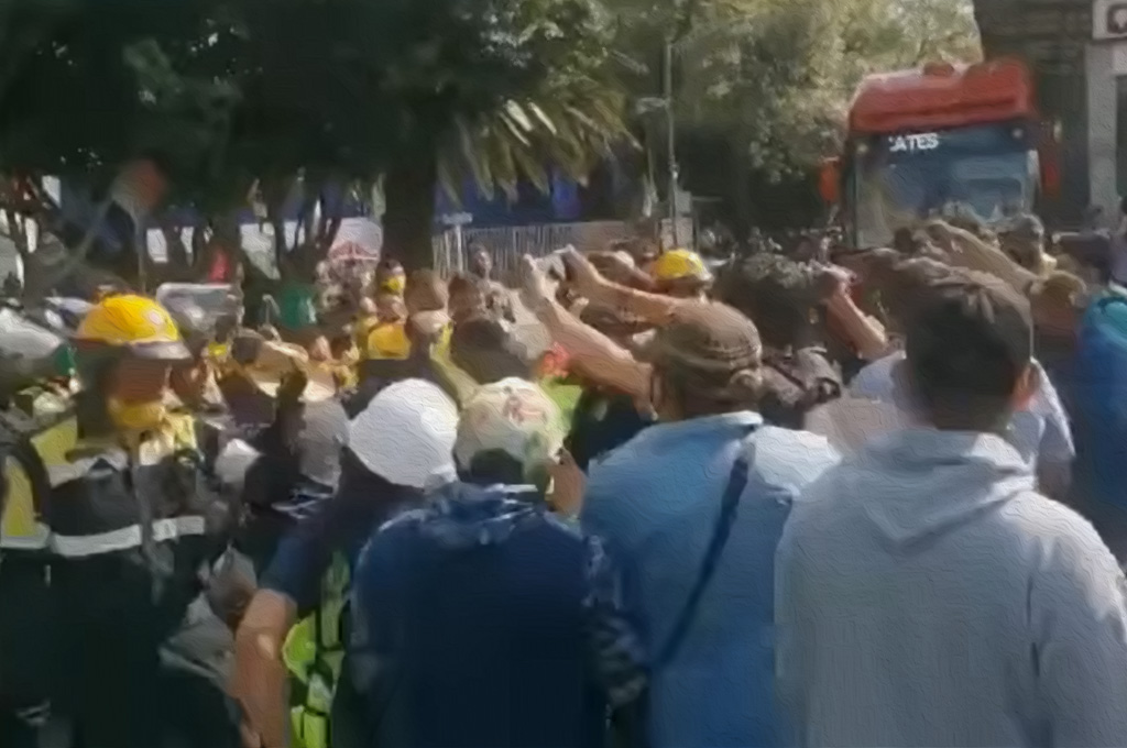 Protesta gaselepera culmina en enfrentamiento con granaderos