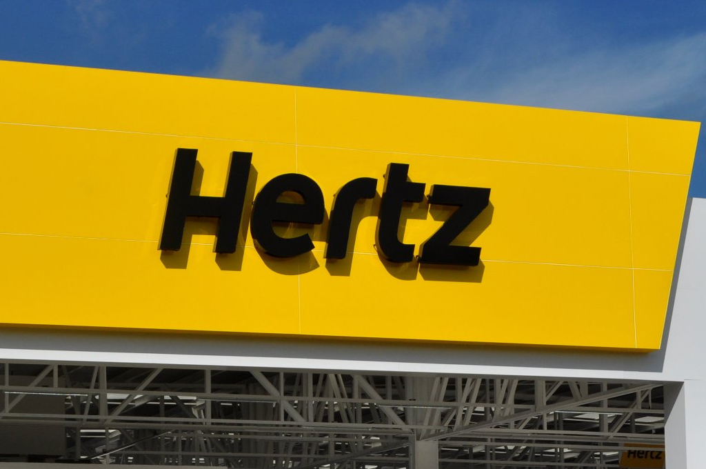 GM y Hertz cierran alianza que promueve expansión de vehículos eléctricos