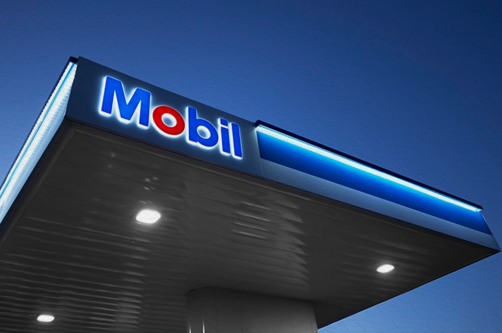 Combustibles Mobil celebran 5 años de presencia en México