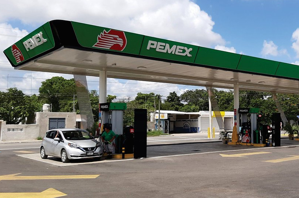 Aprueban en fast-track reforma para devolver a Pemex control en venta de combustibles