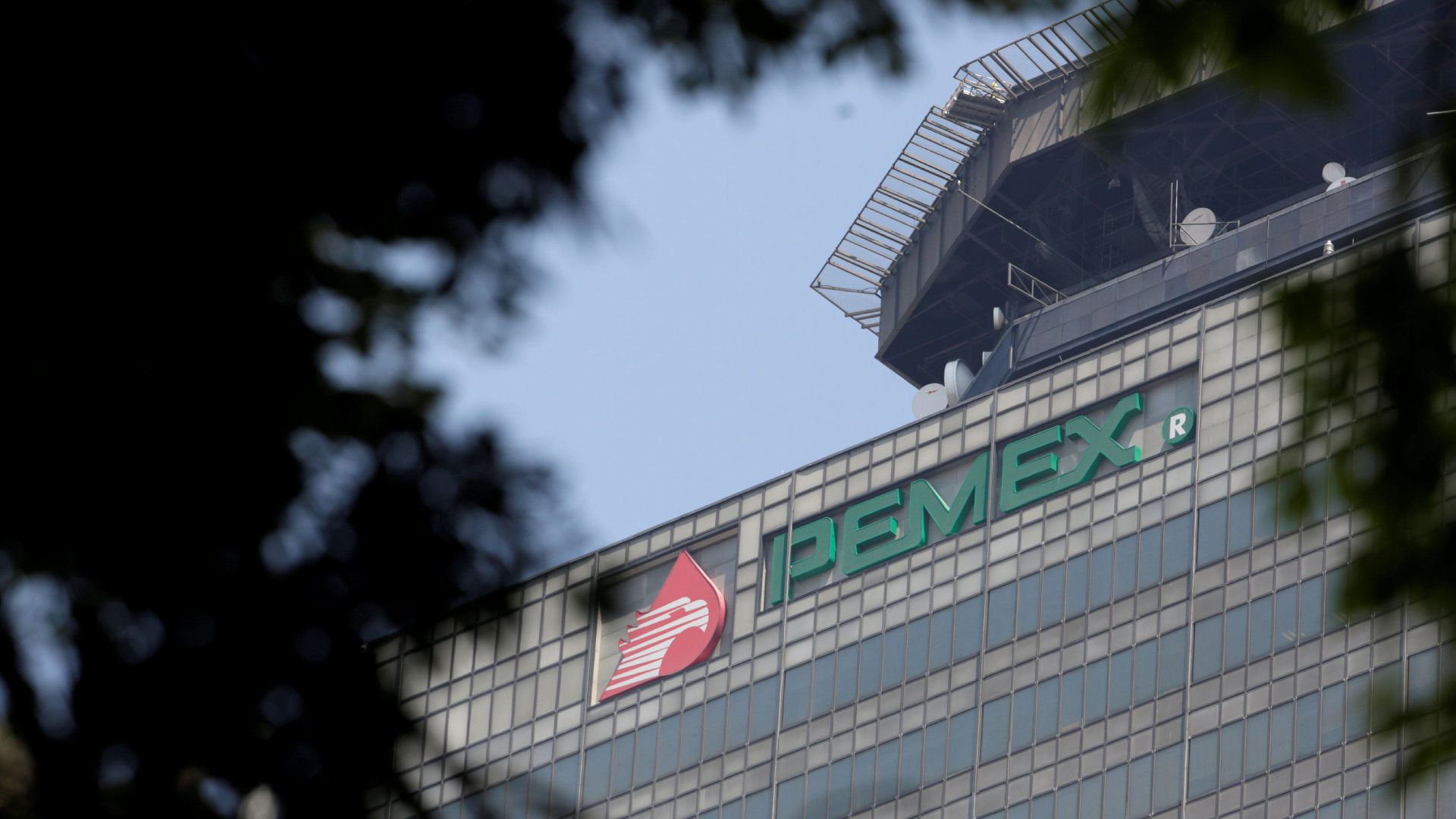 Anuncia Pemex nuevo refinanciamiento de su deuda  