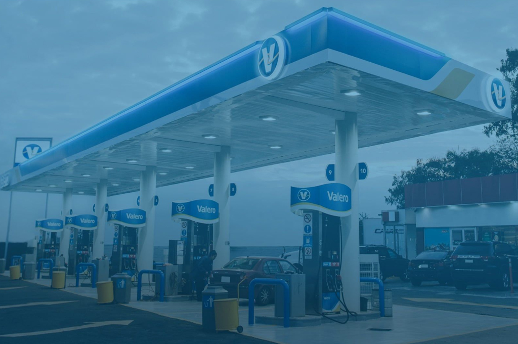 Transforma Valero 5 estaciones de servicio a su marca en CDMX