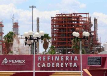 Llevarán a consulta popular permanencia de la refinería de Cadereyta