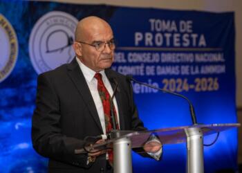 Rubén del Pozo toma protesta como presidente de la AIMMGM