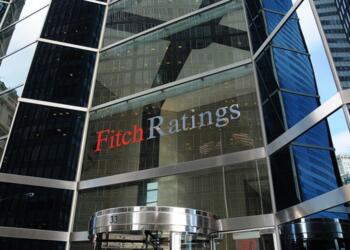 Fitch analiza cambios en nota de PEMEX tras llegada de Sheinbaum