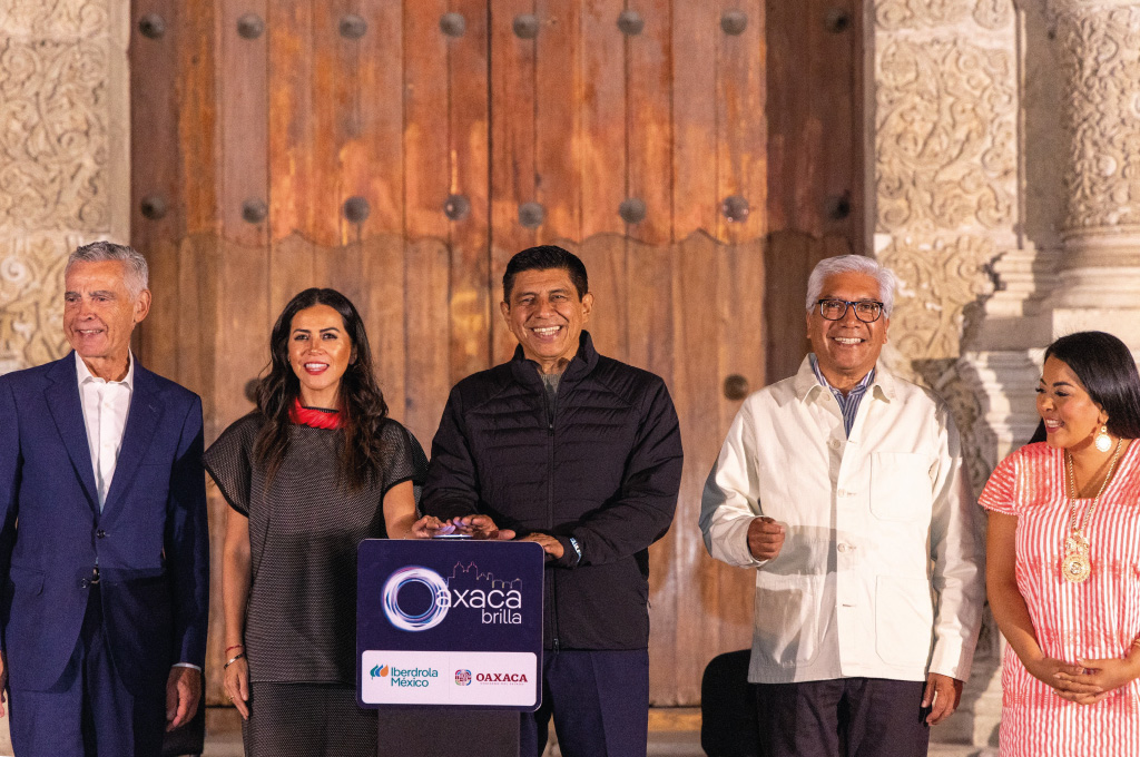 Iluminan Catedral de Oaxaca con tecnología de vanguardia