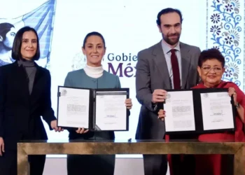 Publican reforma energética; PEMEX y CFE vuelven a ser empresas públicas