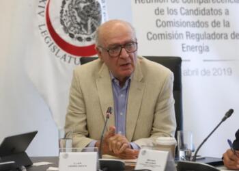 Luis Linares Zapata renuncia a la CRE