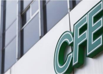 CFE restablece suministro eléctrico a usuarios afectados por frente frío No.14