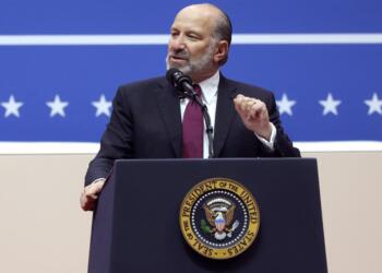 México evitaría aranceles si detiene migración y fentanilo: EU