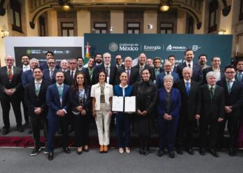 Gasolineros ceden; acuerdan precio máximo en combustible regular