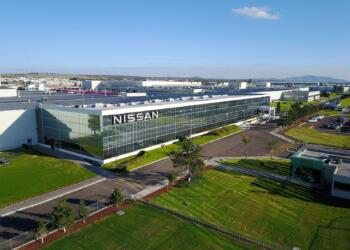 Nissan reduce 802 mil toneladas de CO2 en fabricación de autos
