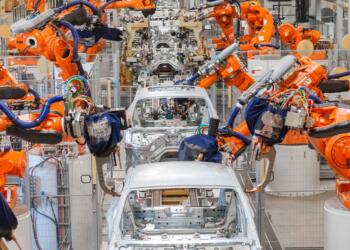 Industria automotriz condena aranceles de 25%