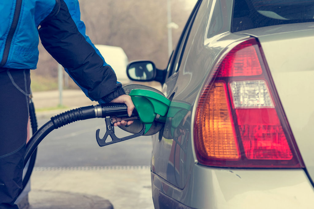 Gasolinera en Iztapalapa robaba casi dos litros de combustible