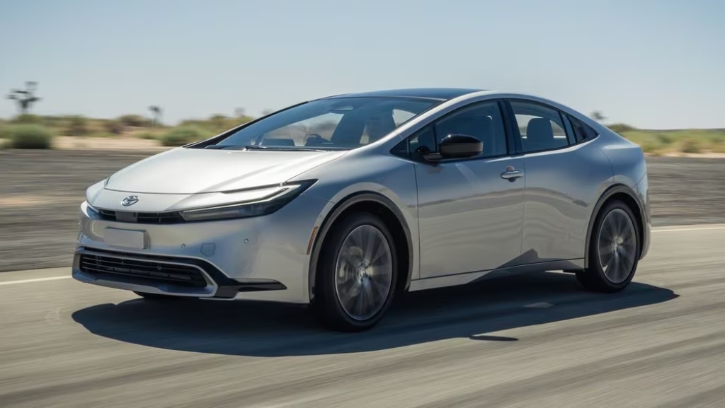 Toyota consolida su estrategia de electrificación de la movilidad
