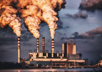 Malformaciones y partos prematuros, los riesgos por quema de gas fósil: CEMDA