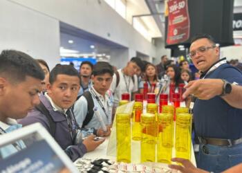 TotalEnegies reúne especialistas de la industria automotriz en Expo Mecánico