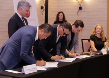 Jalisco y Solfium estrechan lazos de colaboración en favor de energía solar 