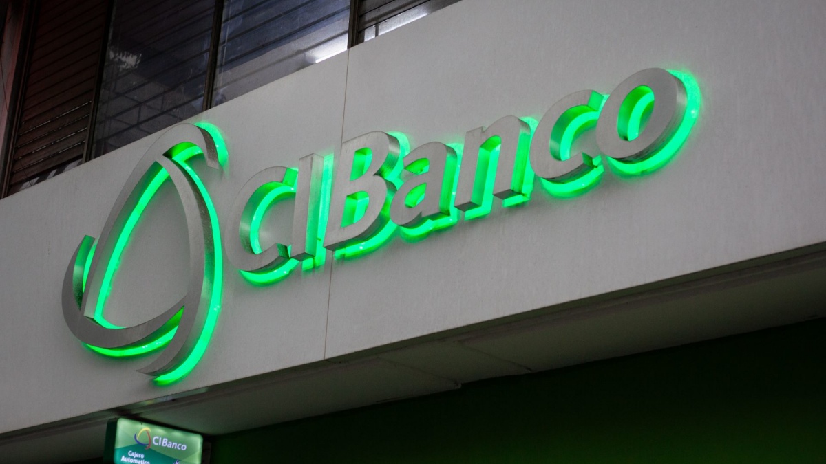 CFE rompe con CIBanco en medio de acusaciones de lavado de dinero