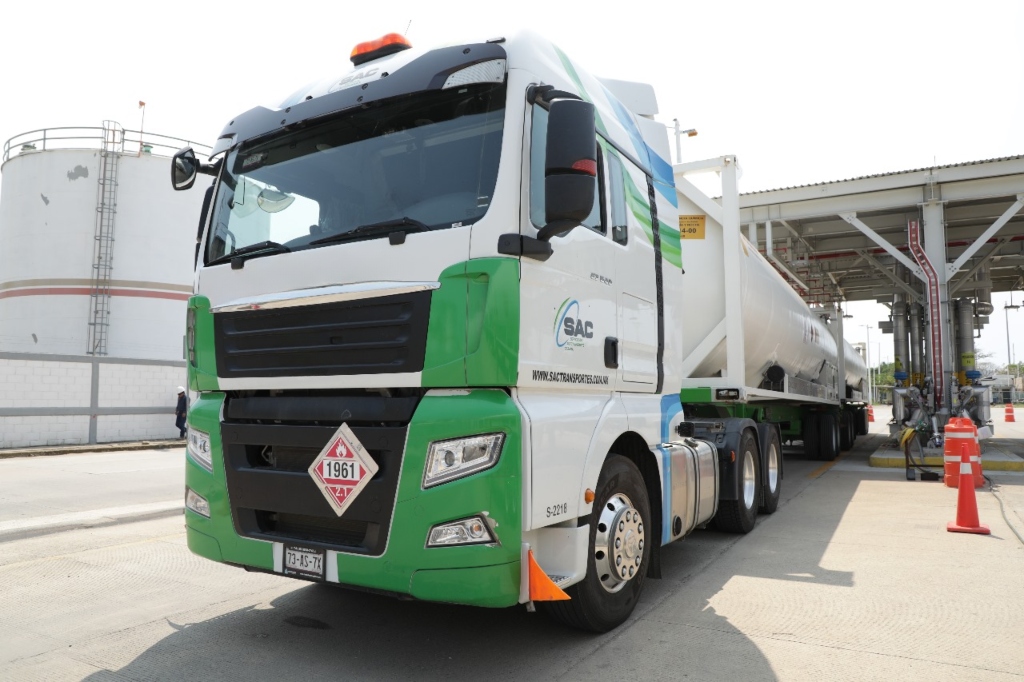 GNL ayudaría a reducir hasta 49% de CO2 en transporte de carga