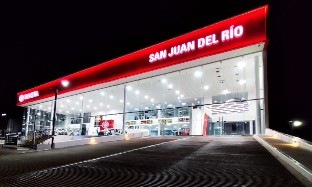 Toyota abre su punto de venta número 100 en México