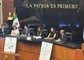 Transición sí, pero con los pies en el petróleo: Expertos