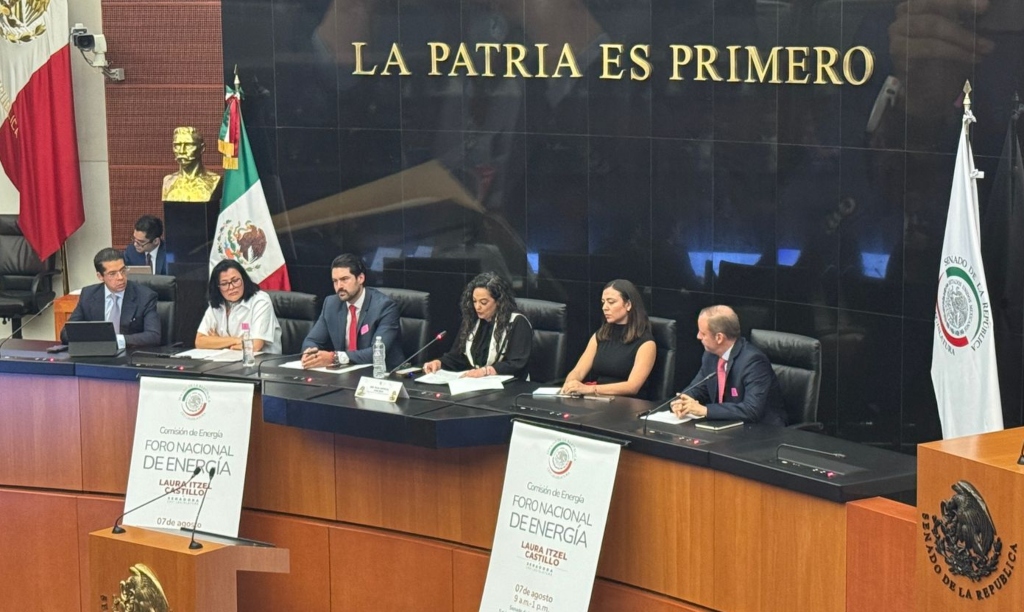 Transición sí, pero con los pies en el petróleo: Expertos