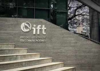 IFT dice adiós, pero antes da concesiones gratis a la CFE