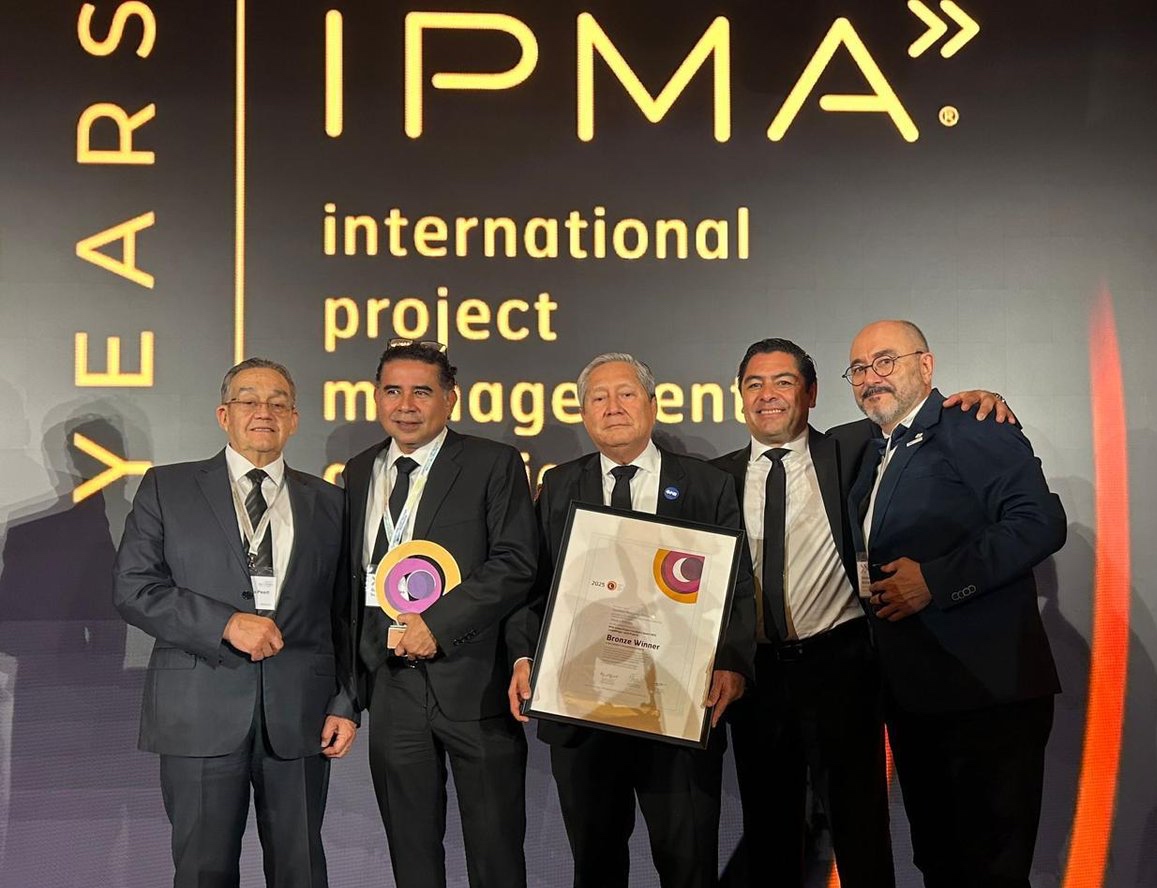 Entregan Premio Internacional a la Excelencia de Proyectos 2025 a Refinería Olmeca