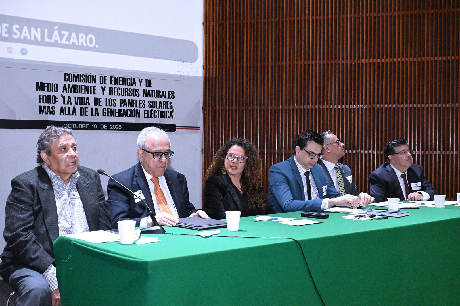 Piden regulación para reciclar paneles solares y evitar crisis ambiental