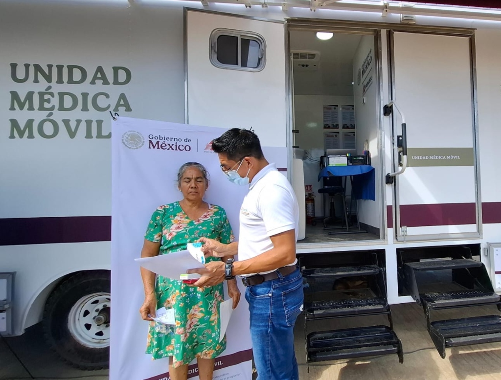 PEMEX despliega unidades de salud en estados afectados por lluvias