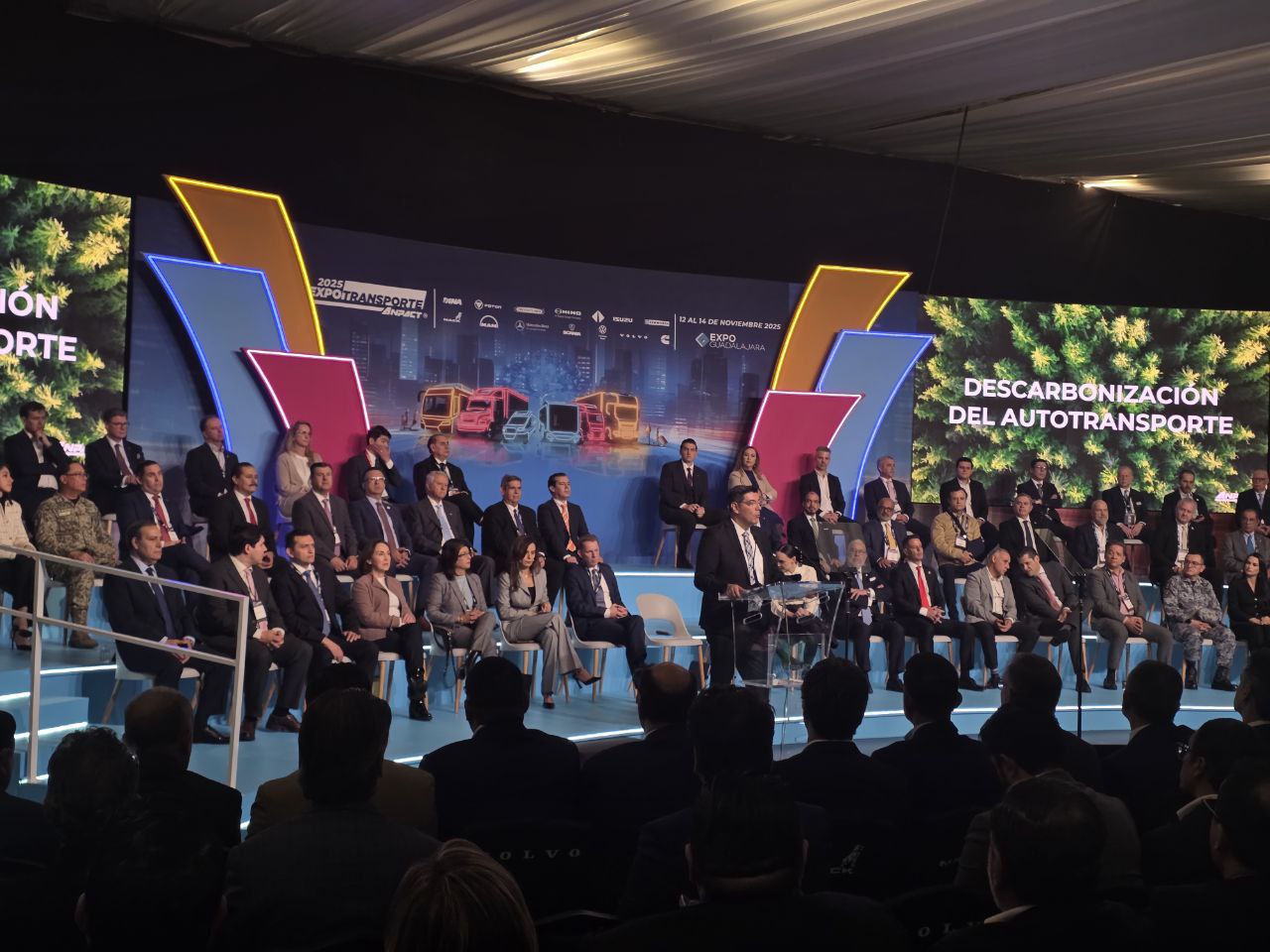 Autotransporte se alinea a la descarbonización y a la movilidad limpia
