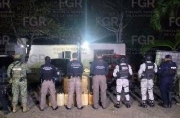 Autoridades aseguran más de 4 mil litros de combustible ilícito en Veracruz